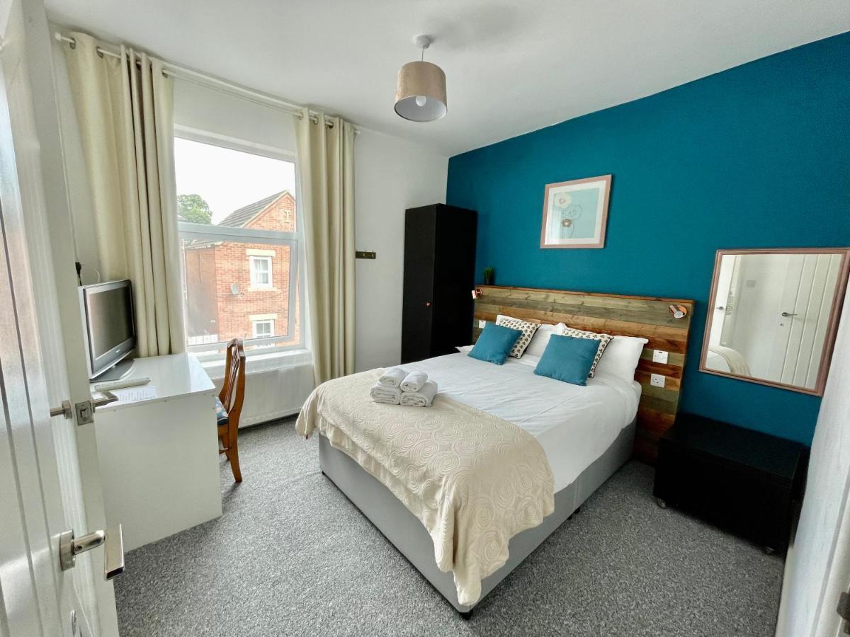 The Corner House - Modern Chesterfield Town Centre Apartments Exterior photo